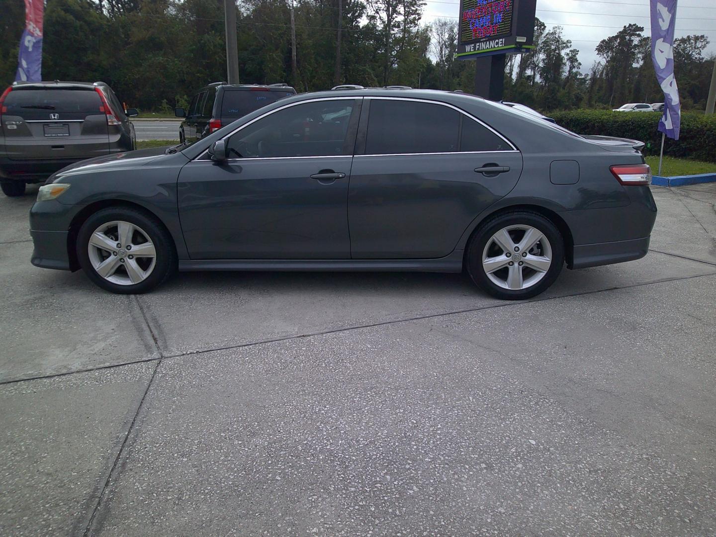 2011 GRAY TOYOTA CAMRY BASE; SE; LE; (4T1BF3EK7BU) , located at 390 Hansen Avenue, Orange Park, FL, 32065, (904) 276-7933, 30.130497, -81.787529 - Photo#4